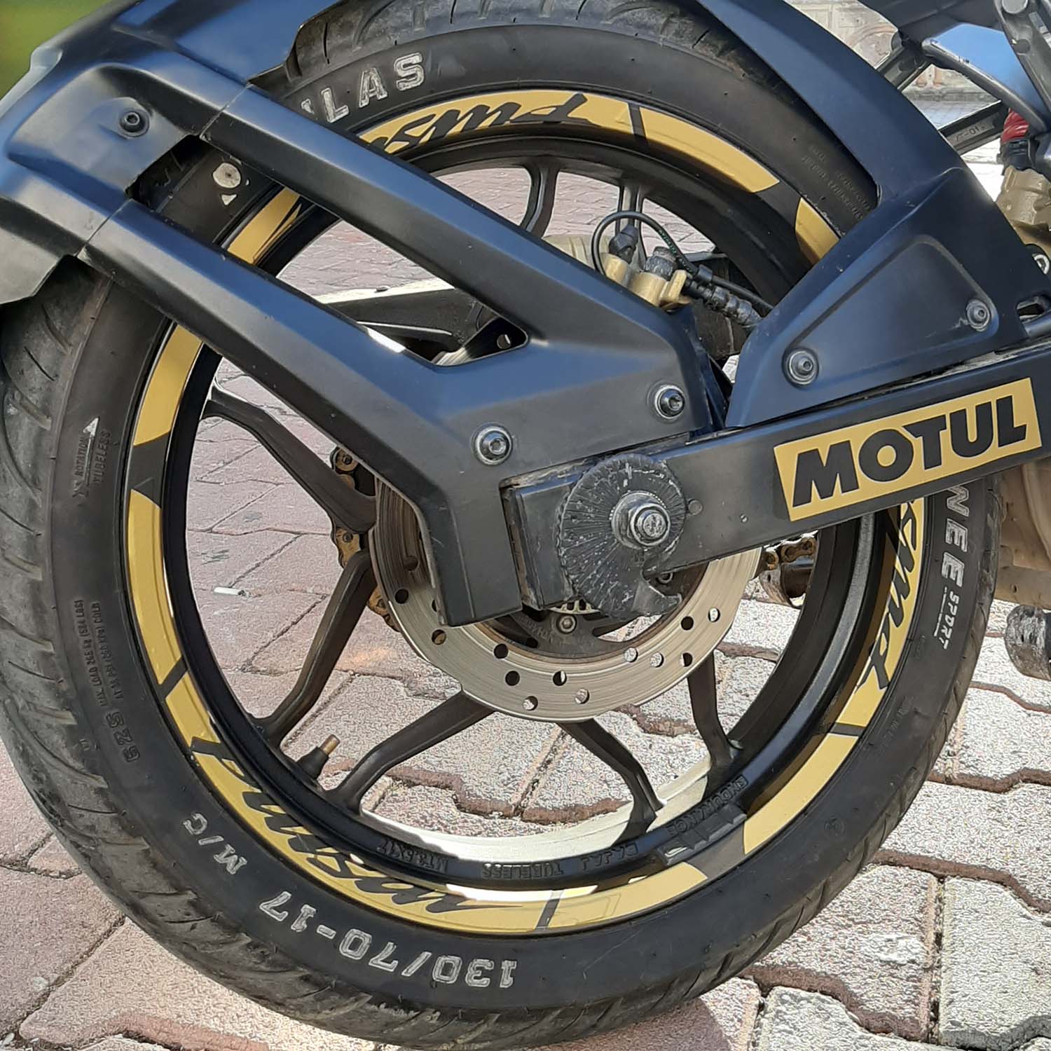 Bajaj Pulsar Jant Şeridi
