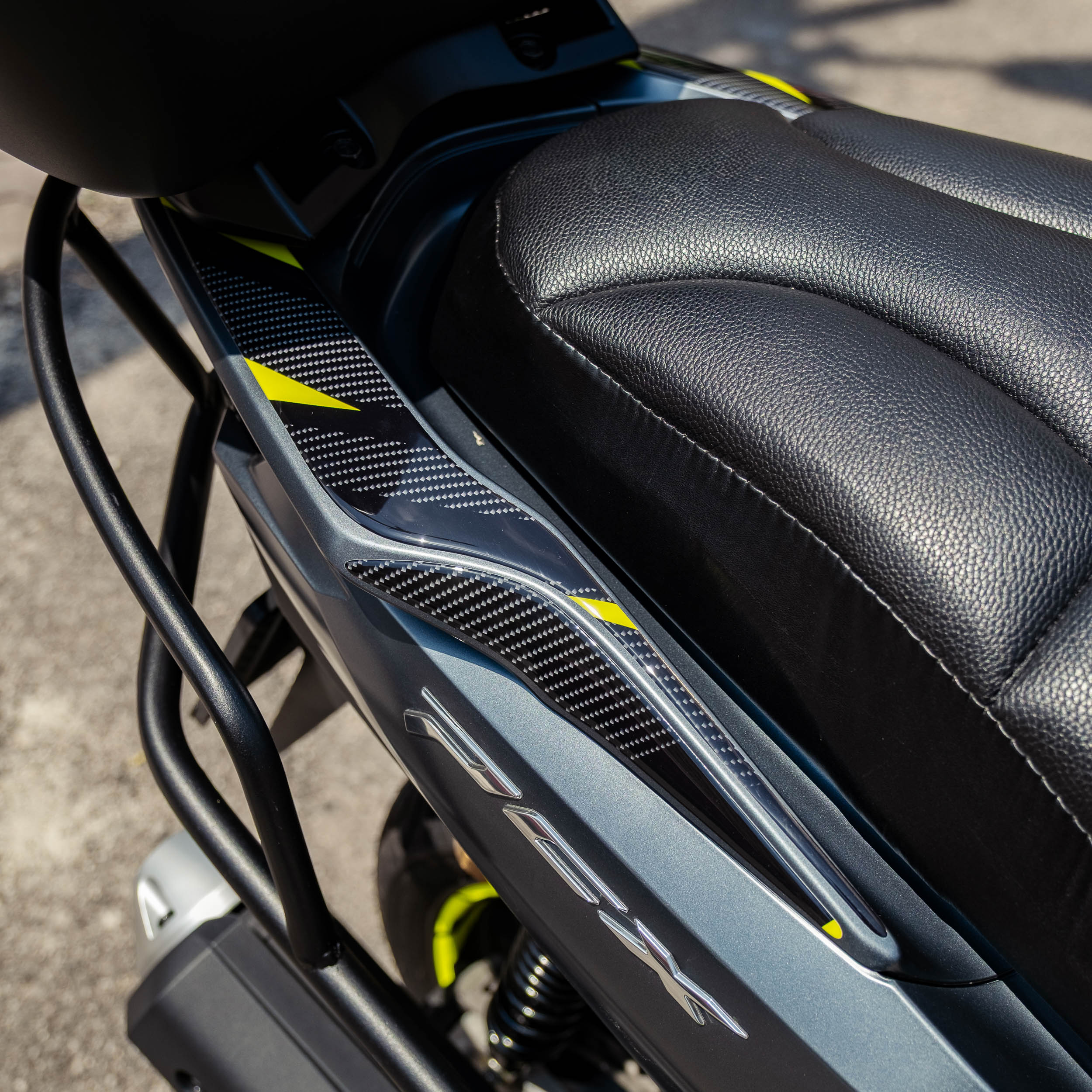 Honda PCX Aesthetic Lines Tank Pad Set (2025-2026)