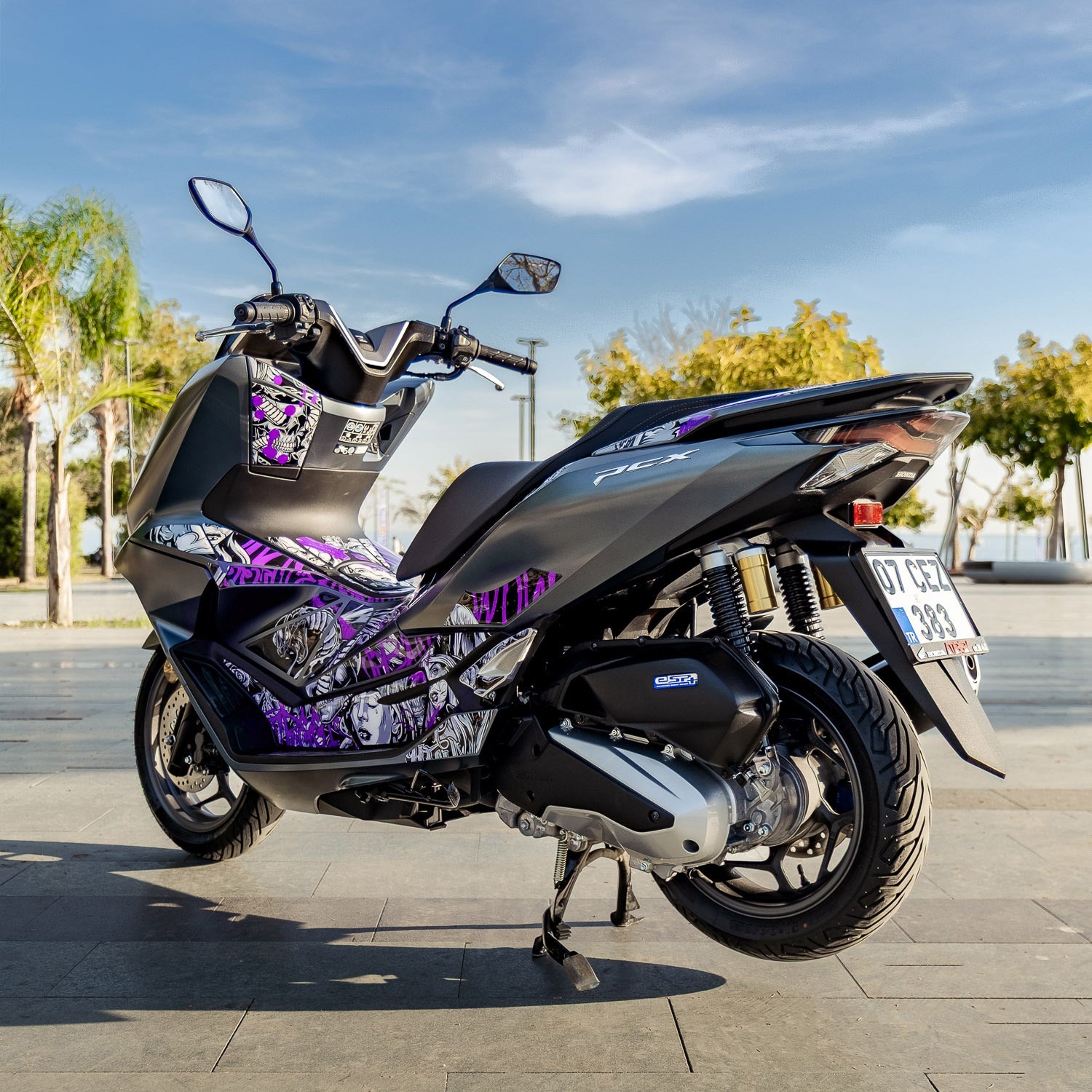 Honda PCX Barrio Divas Tank Pad Set (2025)