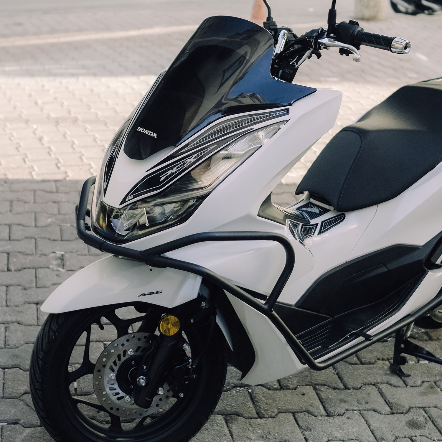 Honda PCX Karbon Tasarımlı Tank Pad Set (2021-2024)