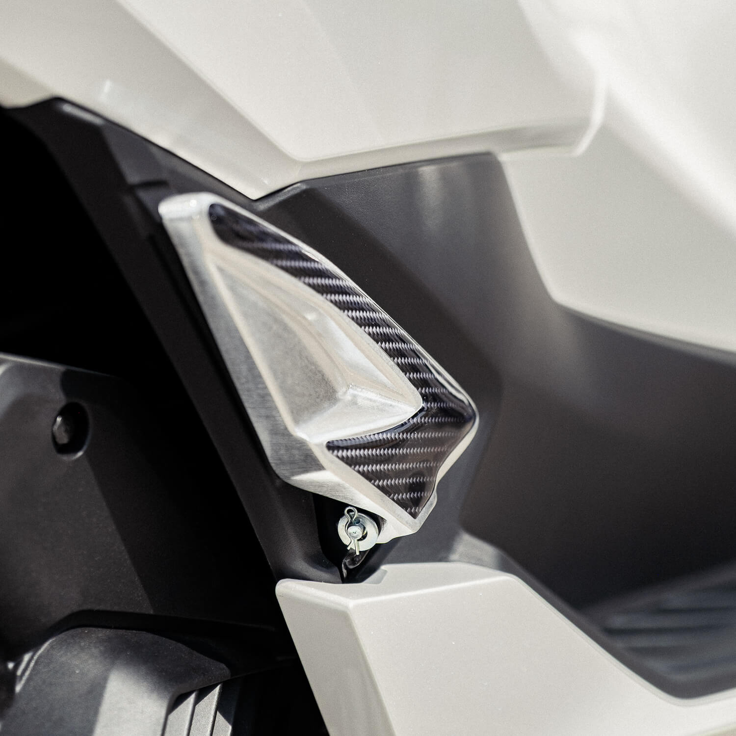 Honda PCX Karbon Tasarımlı Tank Pad Set (2025) #set_tank pad set