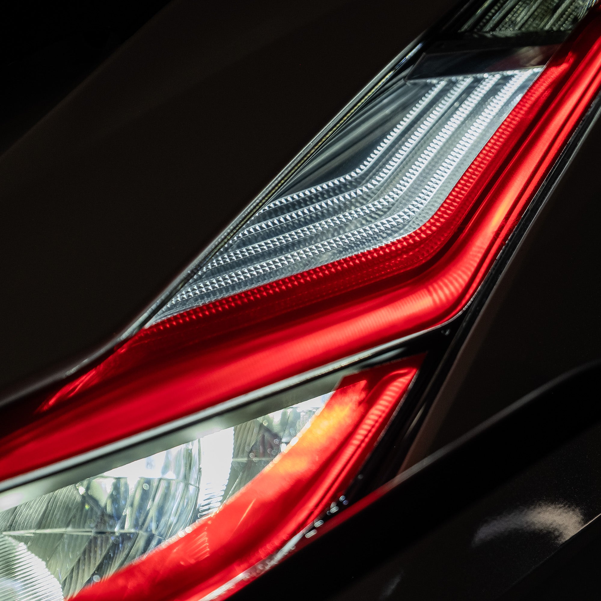 Honda PCX Ön Far Üstü Filmi, Far Kaşı #renk_kırmızı