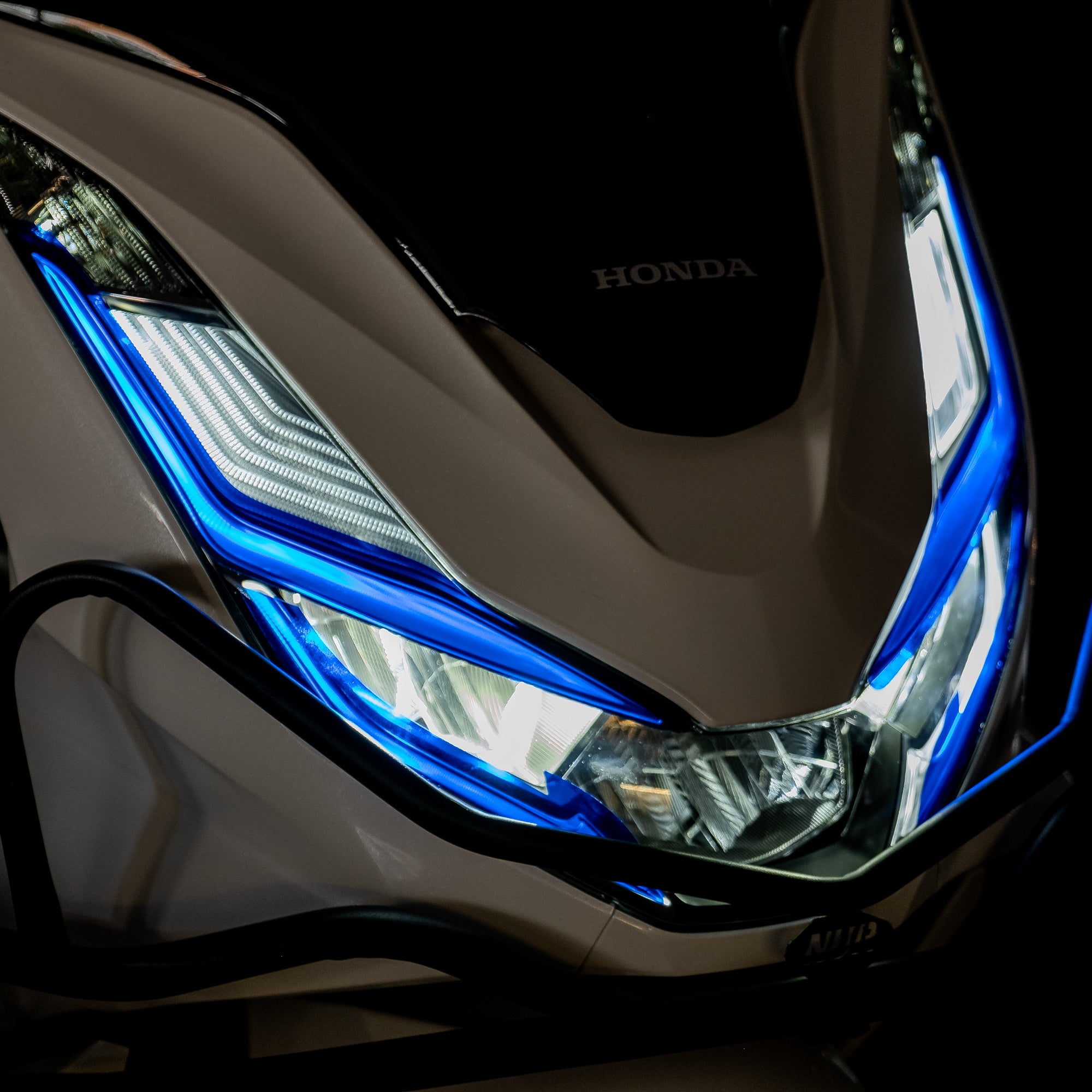 Honda PCX Ön Far Üstü Filmi, Far Kaşı #renk_lacivert