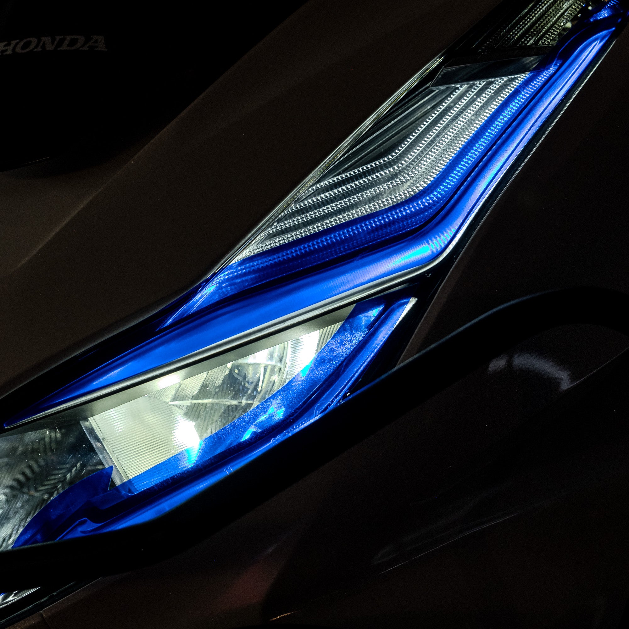 Honda PCX Ön Far Üstü Filmi, Far Kaşı #renk_lacivert