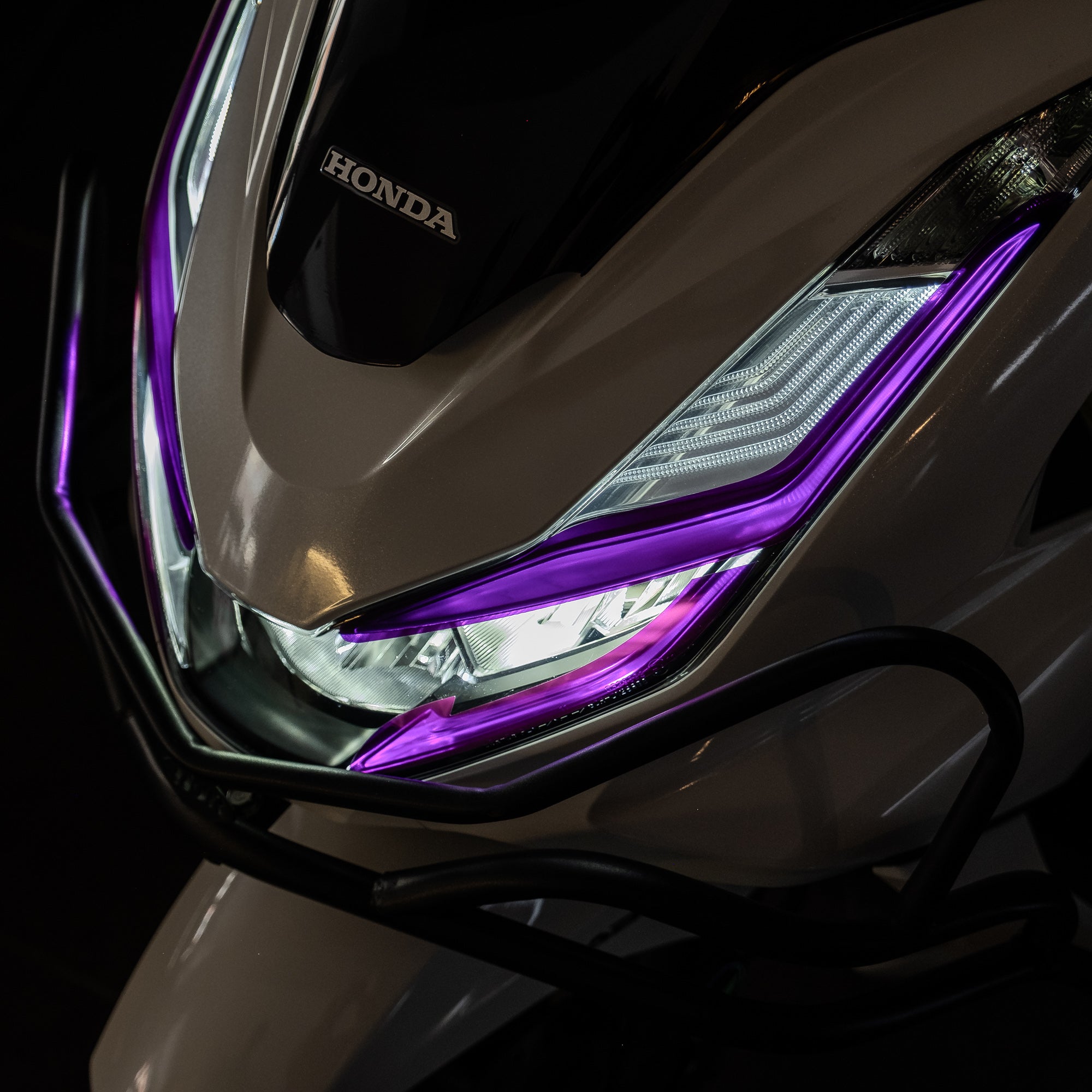 Honda PCX Ön Far Üstü Filmi, Far Kaşı #renk_mor