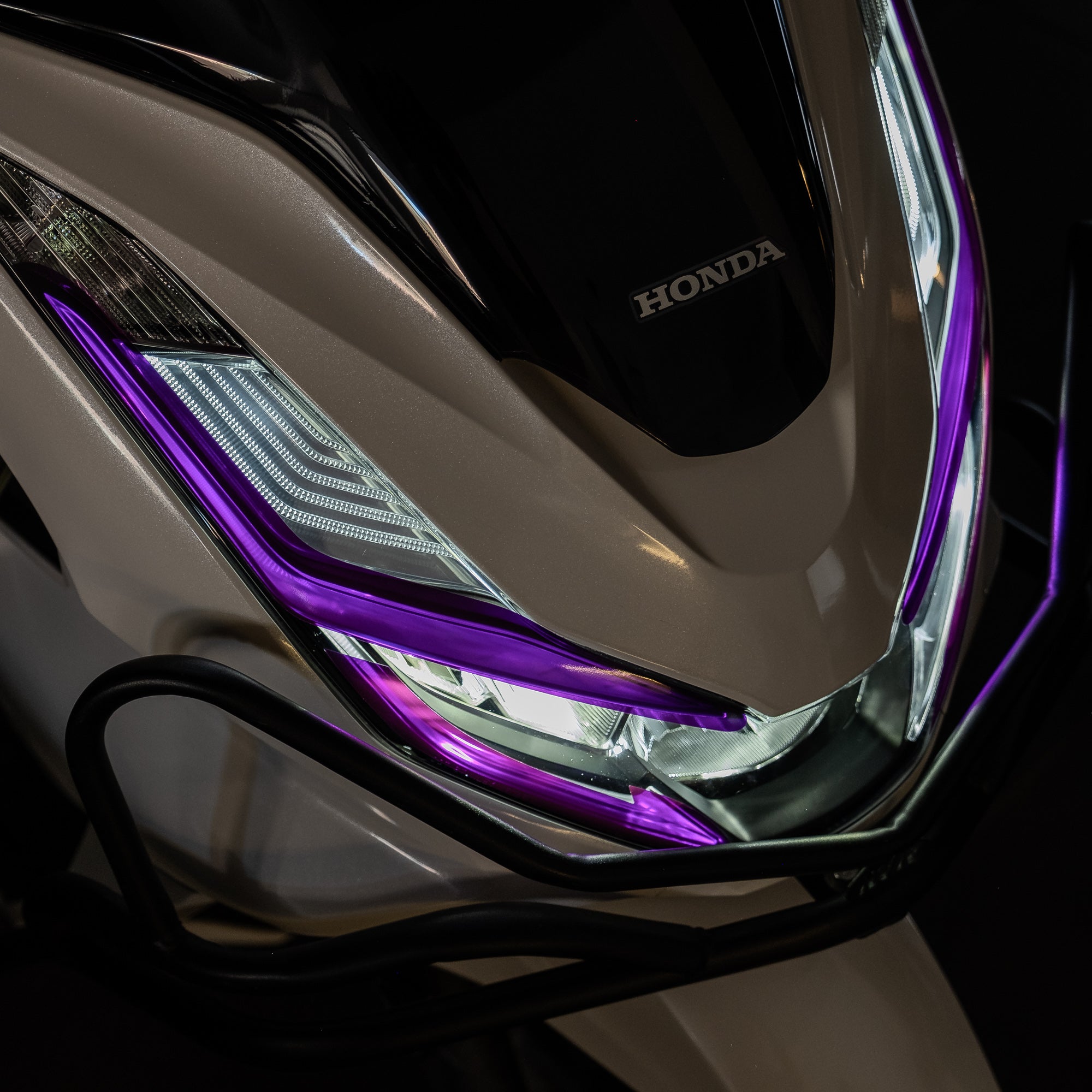 Honda PCX Ön Far Üstü Filmi, Far Kaşı #renk_mor