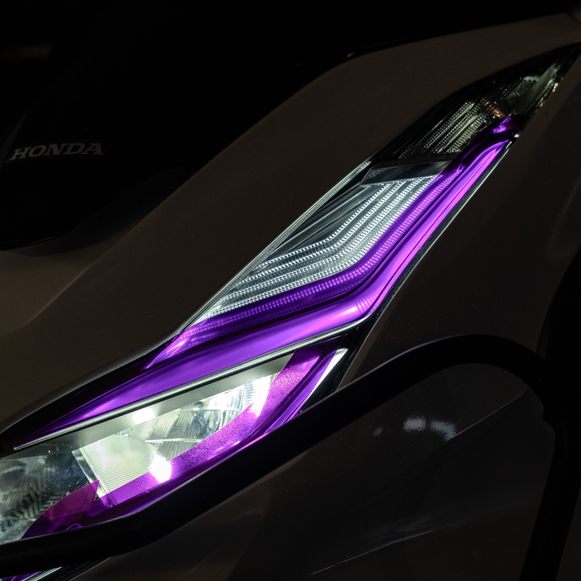 Honda PCX Ön Far Üstü Filmi, Far Kaşı #renk_mor