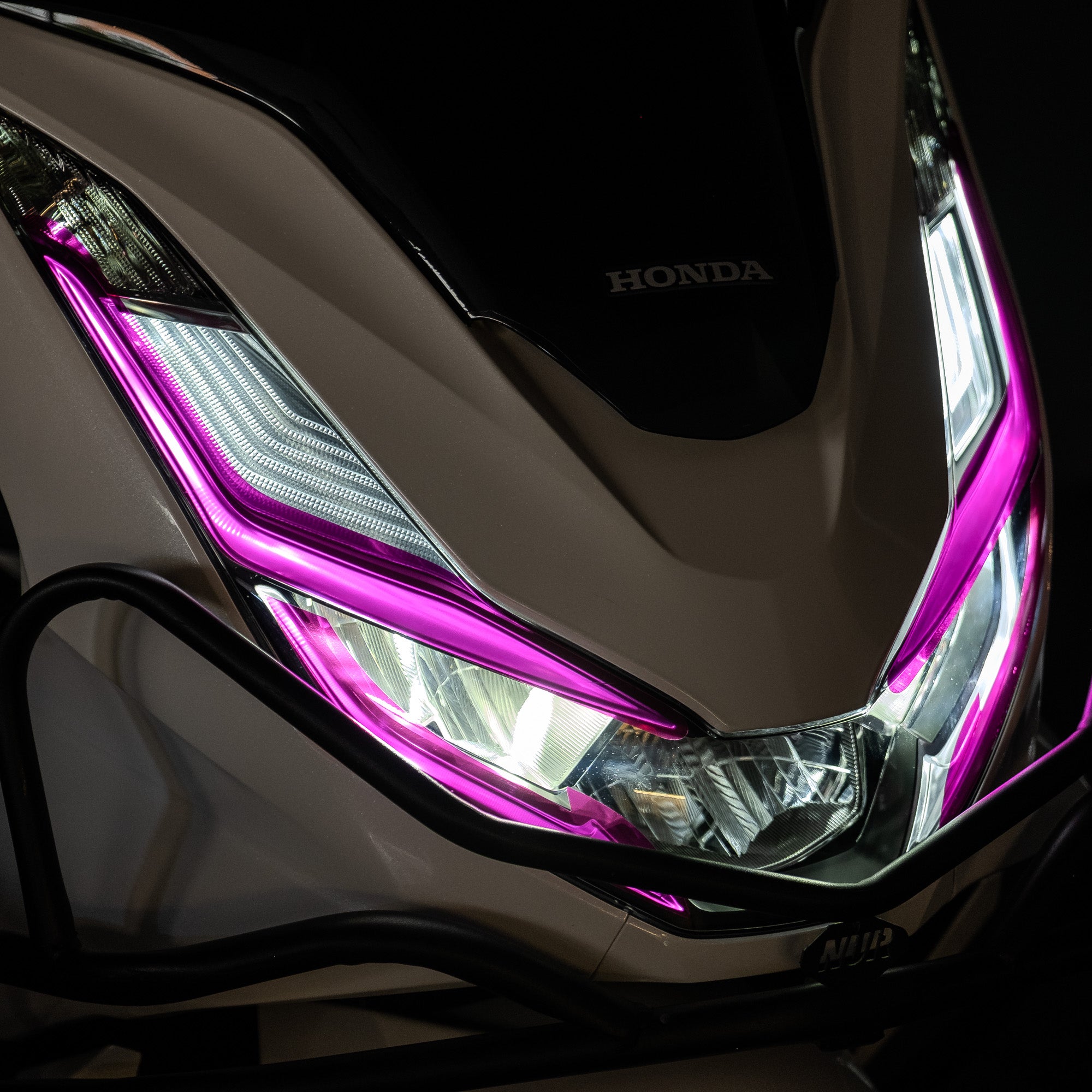 Honda PCX Ön Far Üstü Filmi, Far Kaşı #renk_pembe