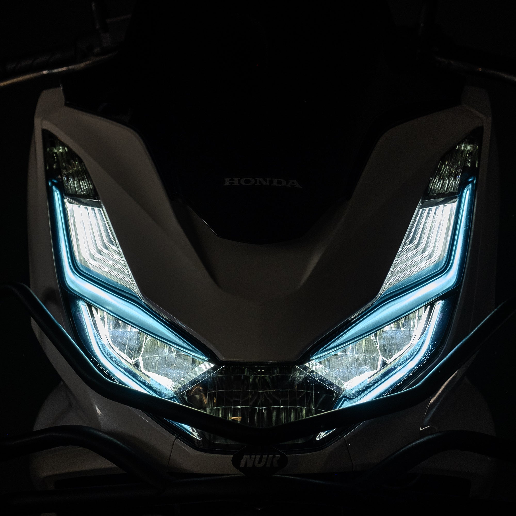 Honda PCX Ön Far Üstü Filmi, Far Kaşı #renk_mavi