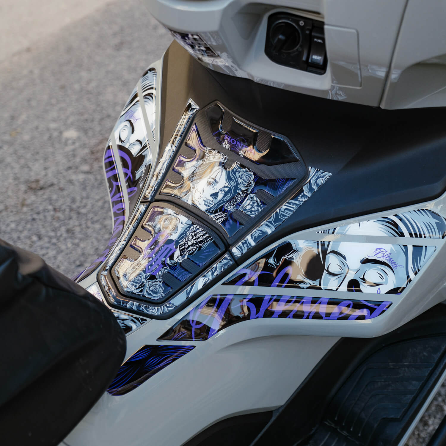 Honda PCX Shadow Queen Tank Pad Set (2021-2024)