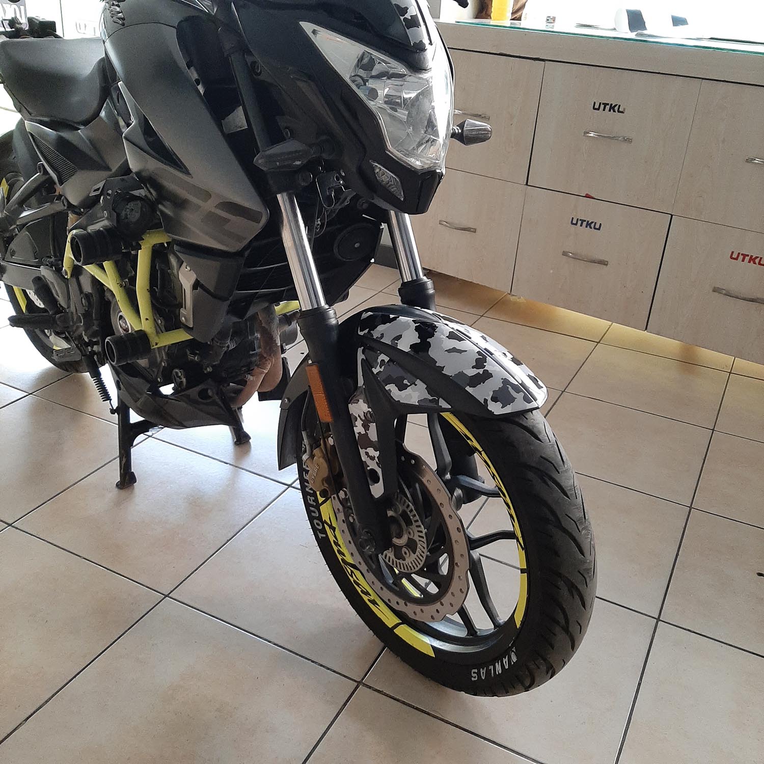 Bajaj Pulsar NS200 Çamurluk 3D Kamuflaj Sticker