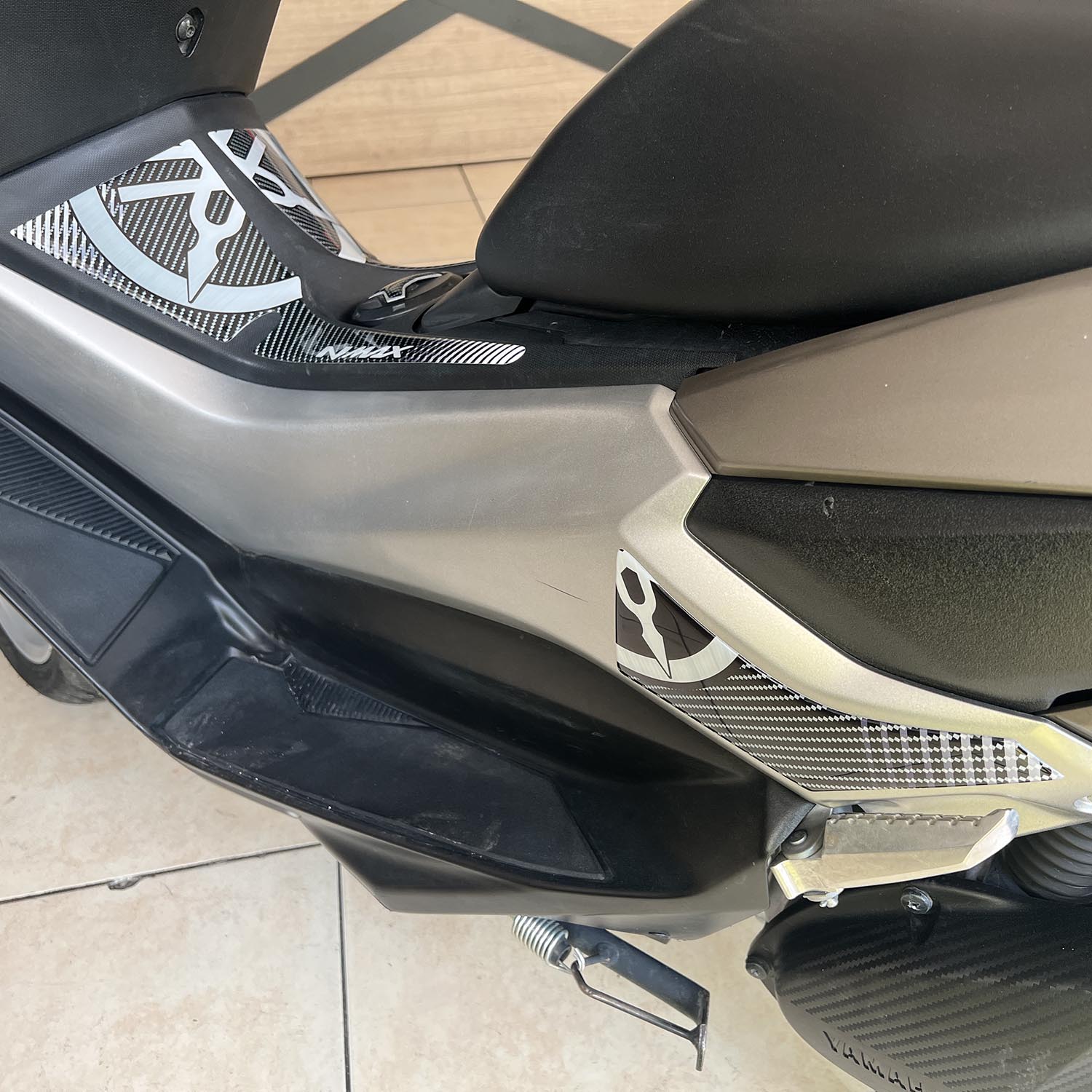 Yamaha NMAX Tank Pad Set Eski Kasa