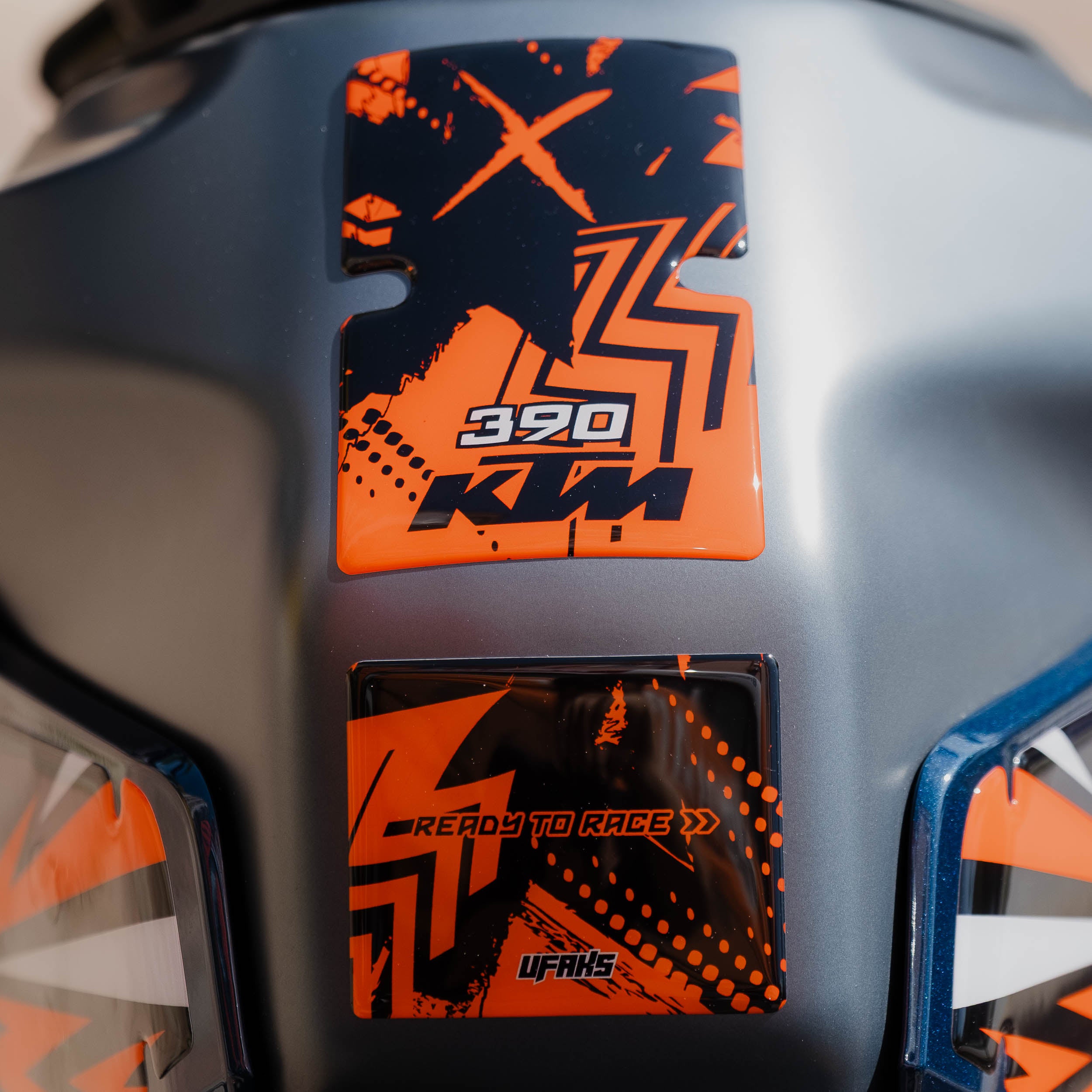 KTM 390 Duke Orange Punch Tank Pad Seti (2023-2025)