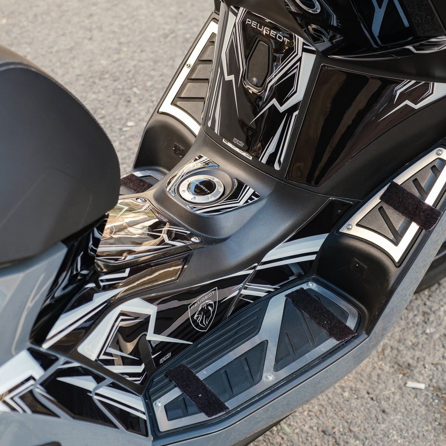 Peugeot Pulsion 125 Grey Line Tank Pad Seti (2023-2025)