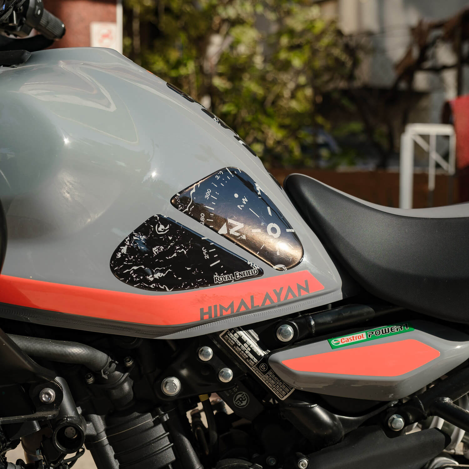 Royal Enfield Himalayan 450 Compass Tank Pad Set (2024)