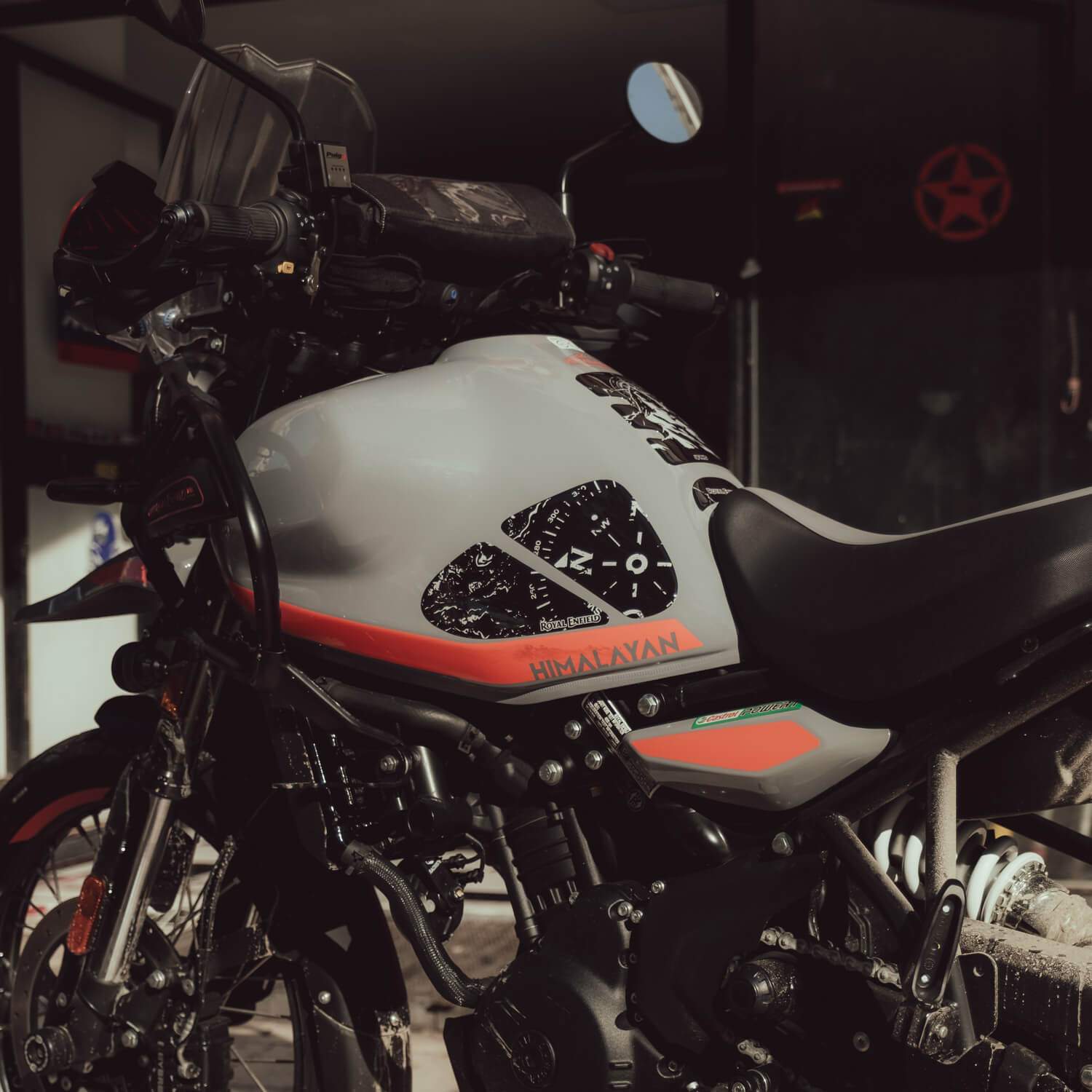 Royal Enfield Himalayan 450 Compass Tank Pad Set (2024)