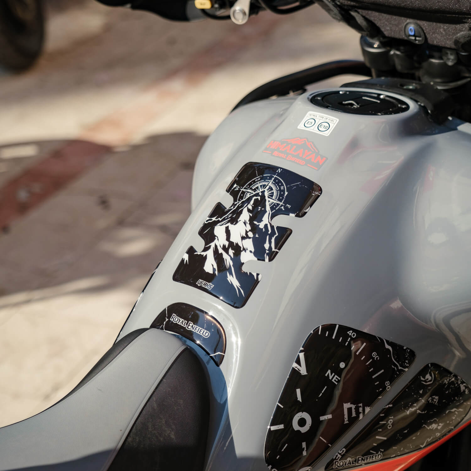 Royal Enfield Himalayan 450 Compass Tank Pad Set (2024)