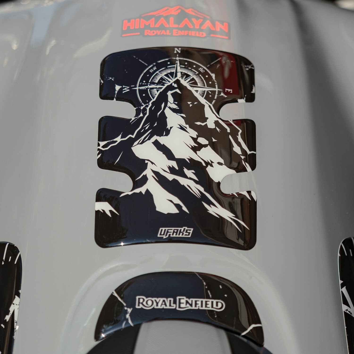 Royal Enfield Himalayan 450 Compass Tank Pad Set (2024)