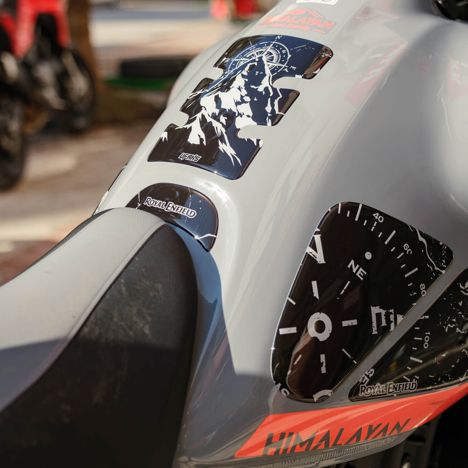 Royal Enfield Himalayan 450 Compass Tank Pad Set (2024)