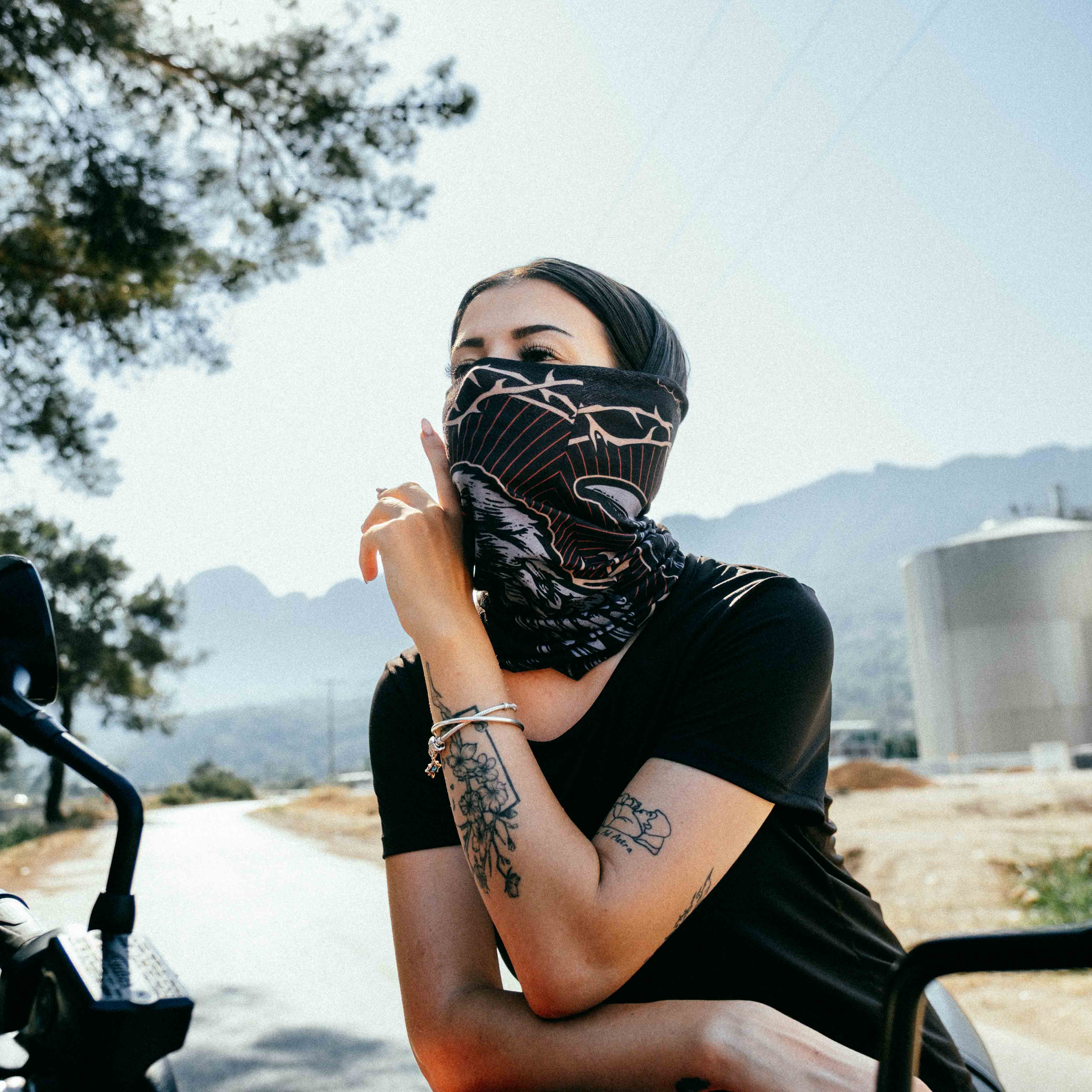 Scarlet Wing Desenli Buff Bandana