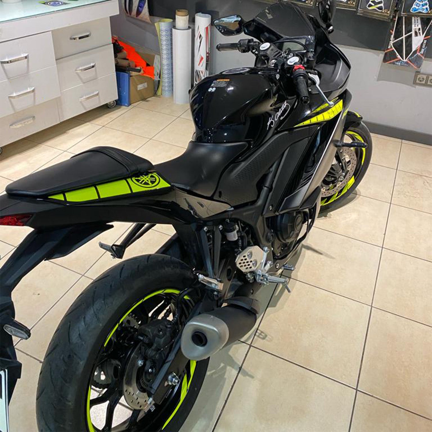 Yamaha R25 Sticker Seti (2019-2023)