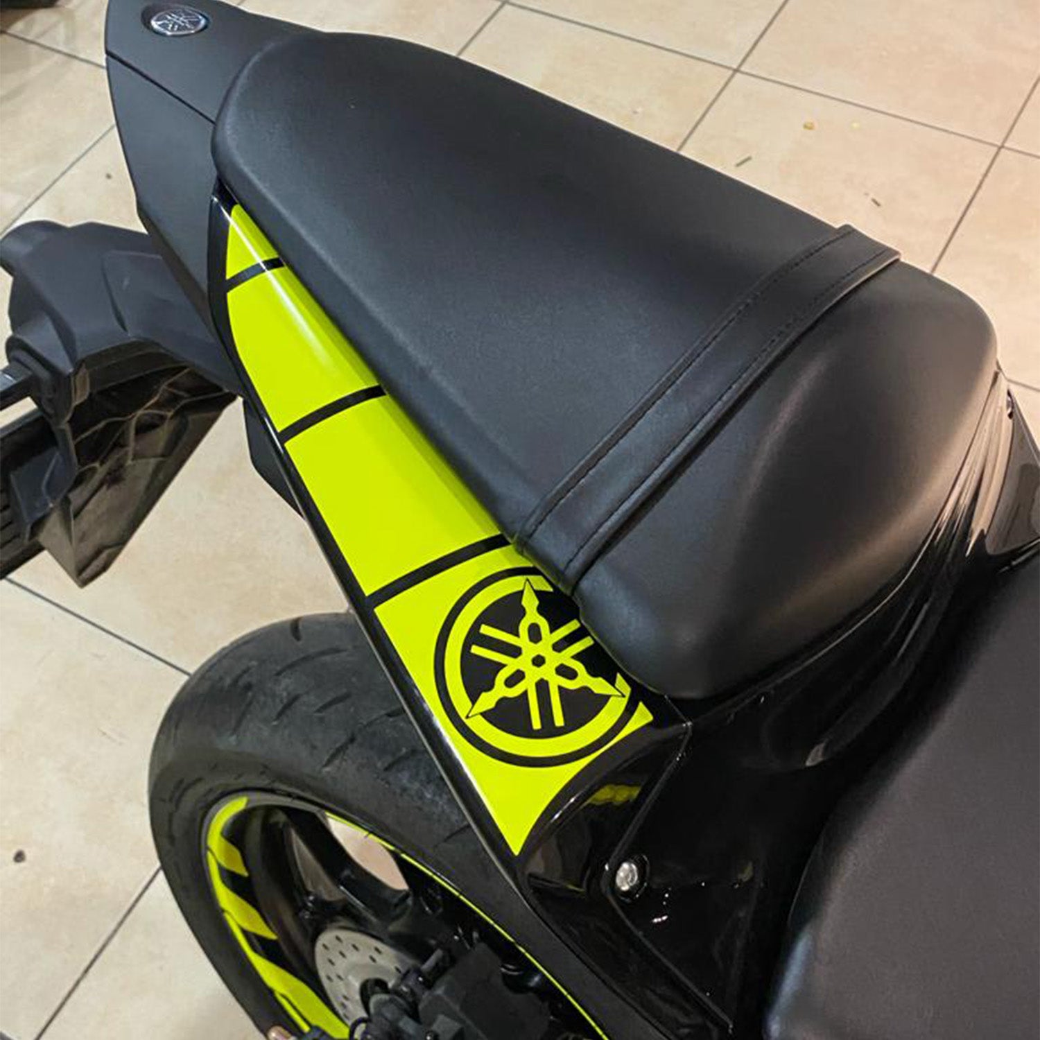 Yamaha R25 Sticker Seti (2019-2023)