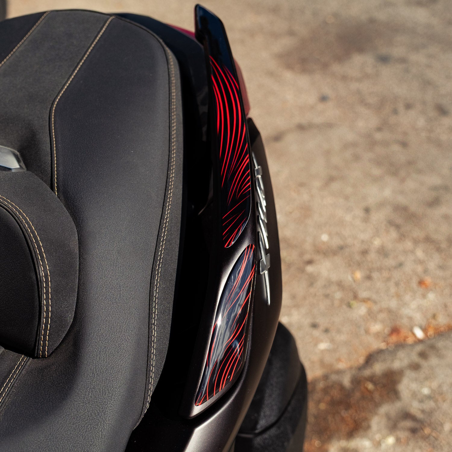 Yamaha XMAX Shadow Queen Tank Pad Set (2023-2025)