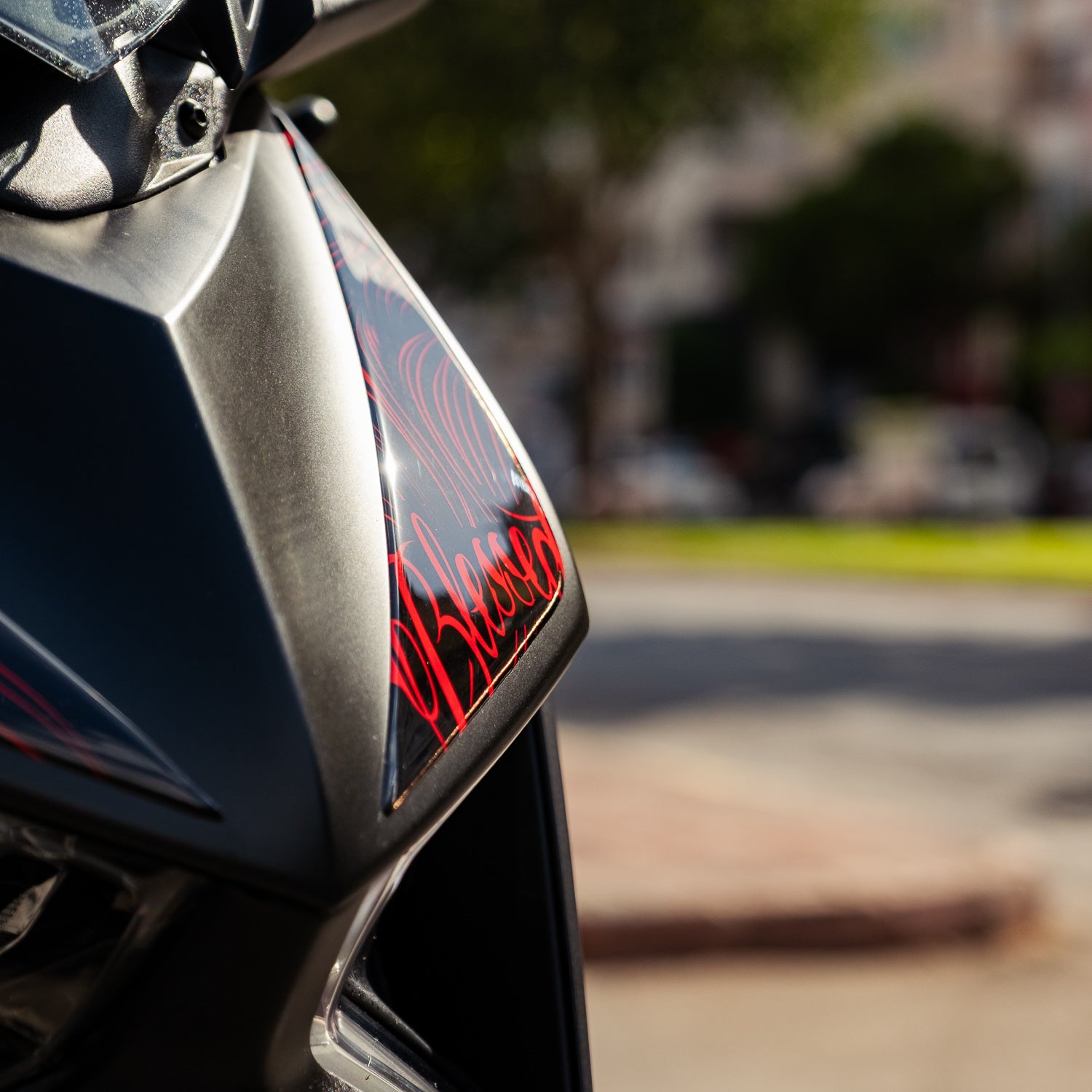 Yamaha XMAX Shadow Queen Tank Pad Set (2023-2025)