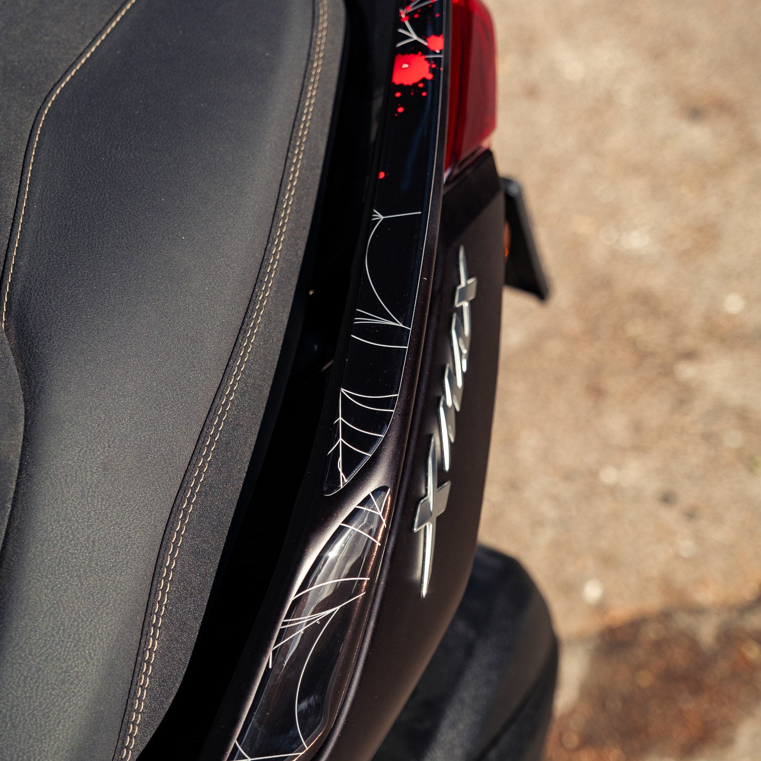 Yamaha XMAX Venom Tank Pad Set (2023-2025)