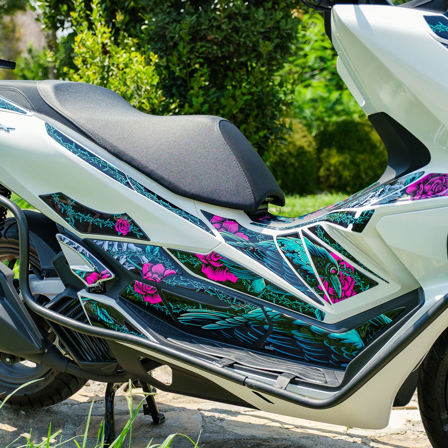 Honda PCX Raven & Rose Tank Pad Set (2025)