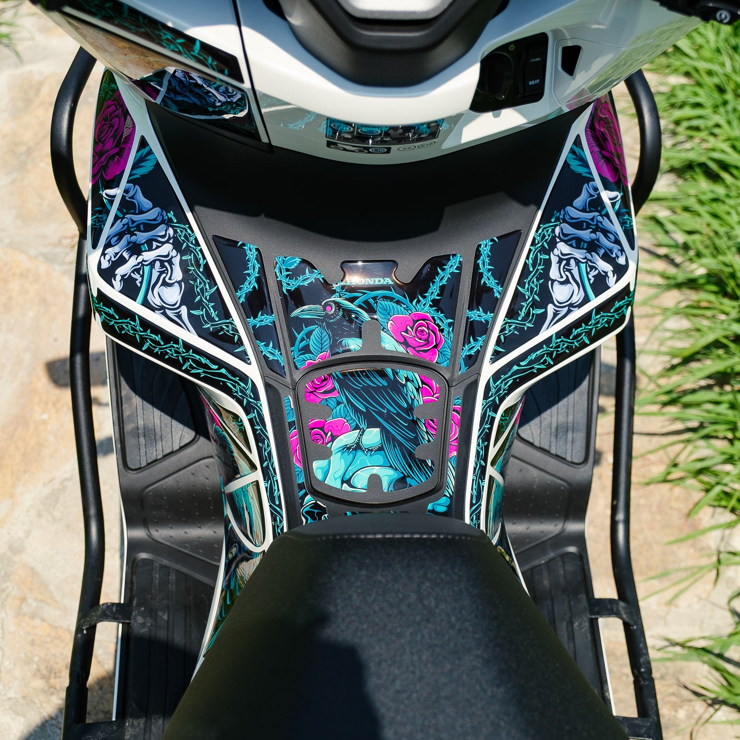 Honda PCX Raven & Rose Tank Pad Set (2025)