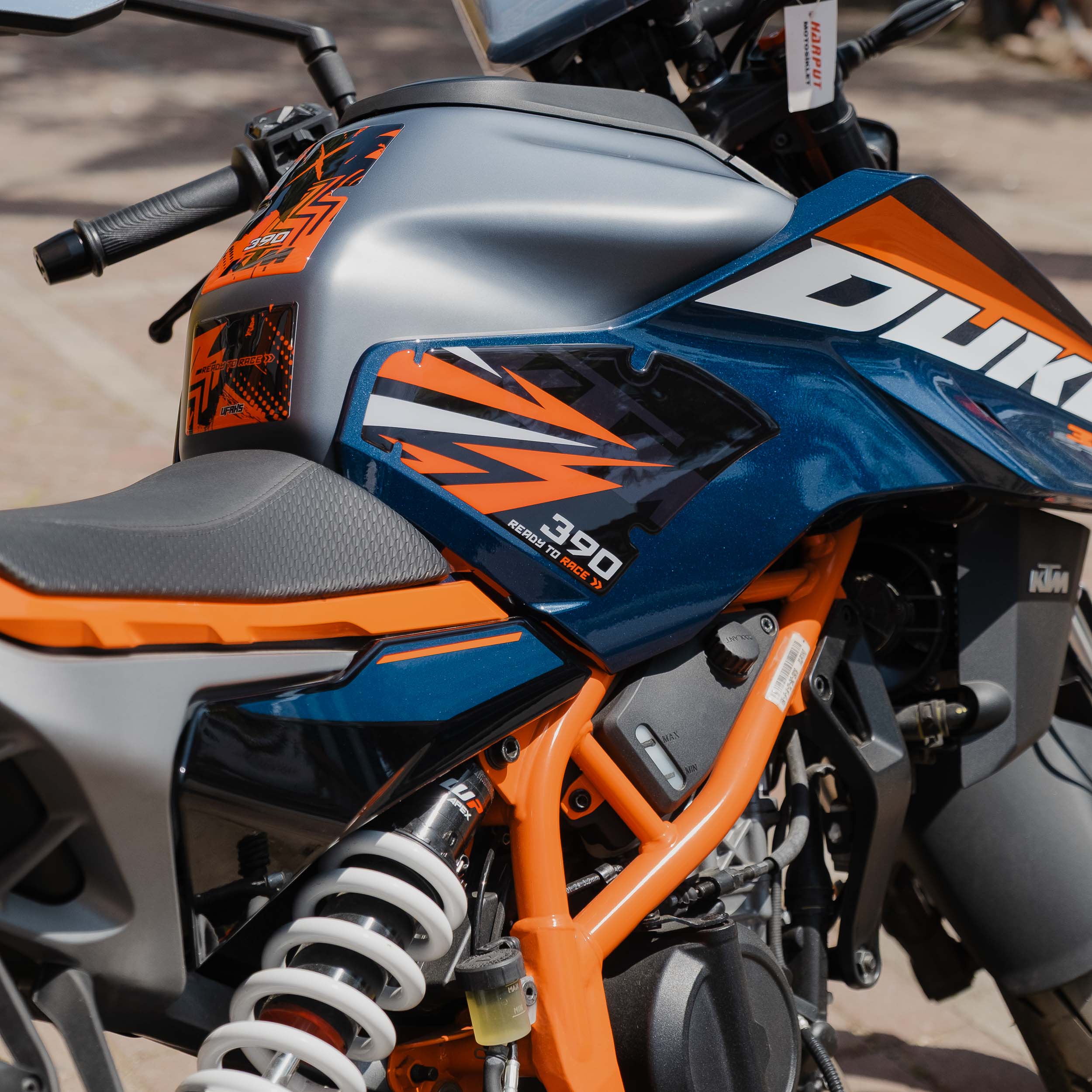 KTM 390 Duke Orange Punch Tank Pad Seti (2023-2025)