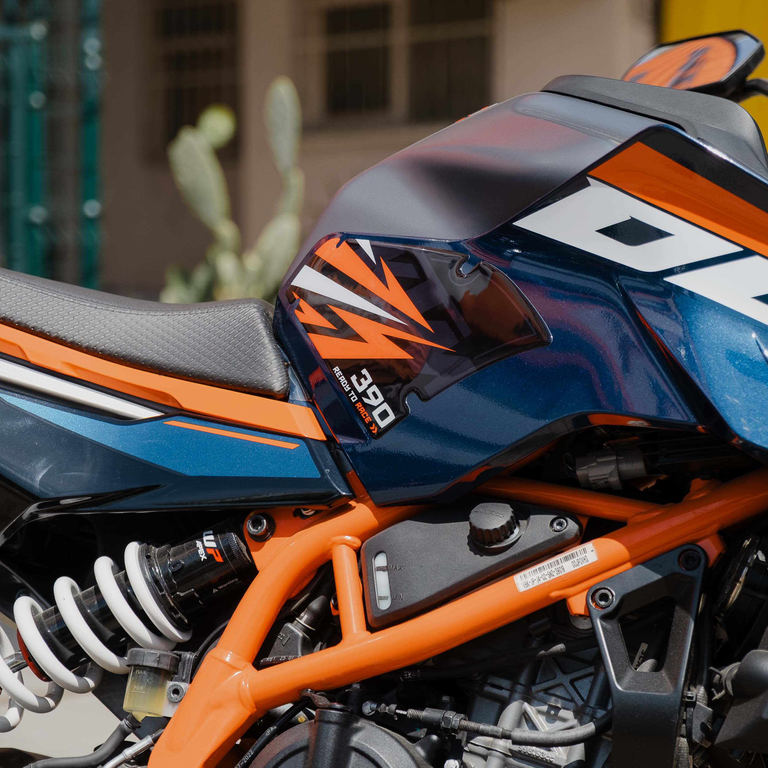 KTM 390 Duke Orange Punch Tank Pad Seti (2023-2025)