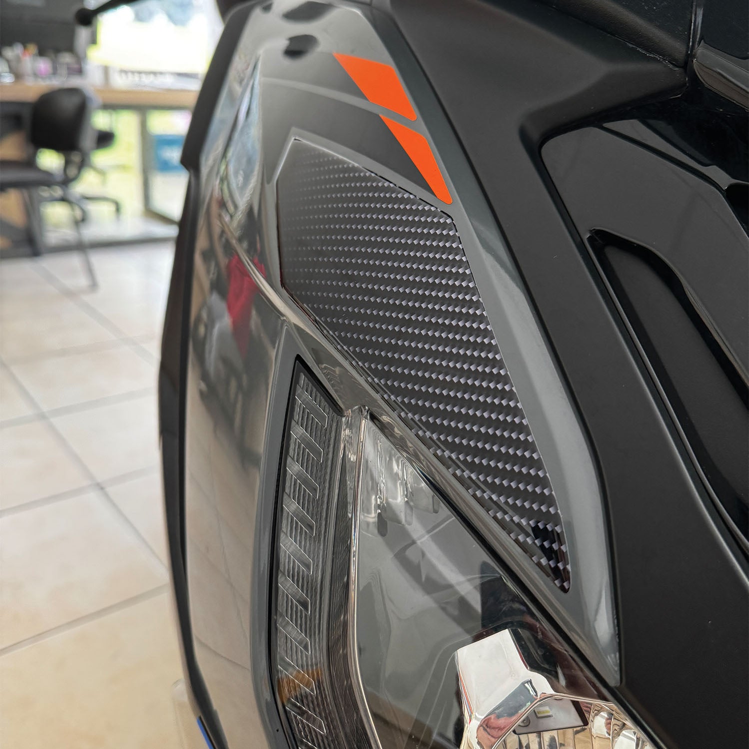 Peugeot Pulsion 125 Karbon Tasarımlı Tank Pad Seti (2023-2025)