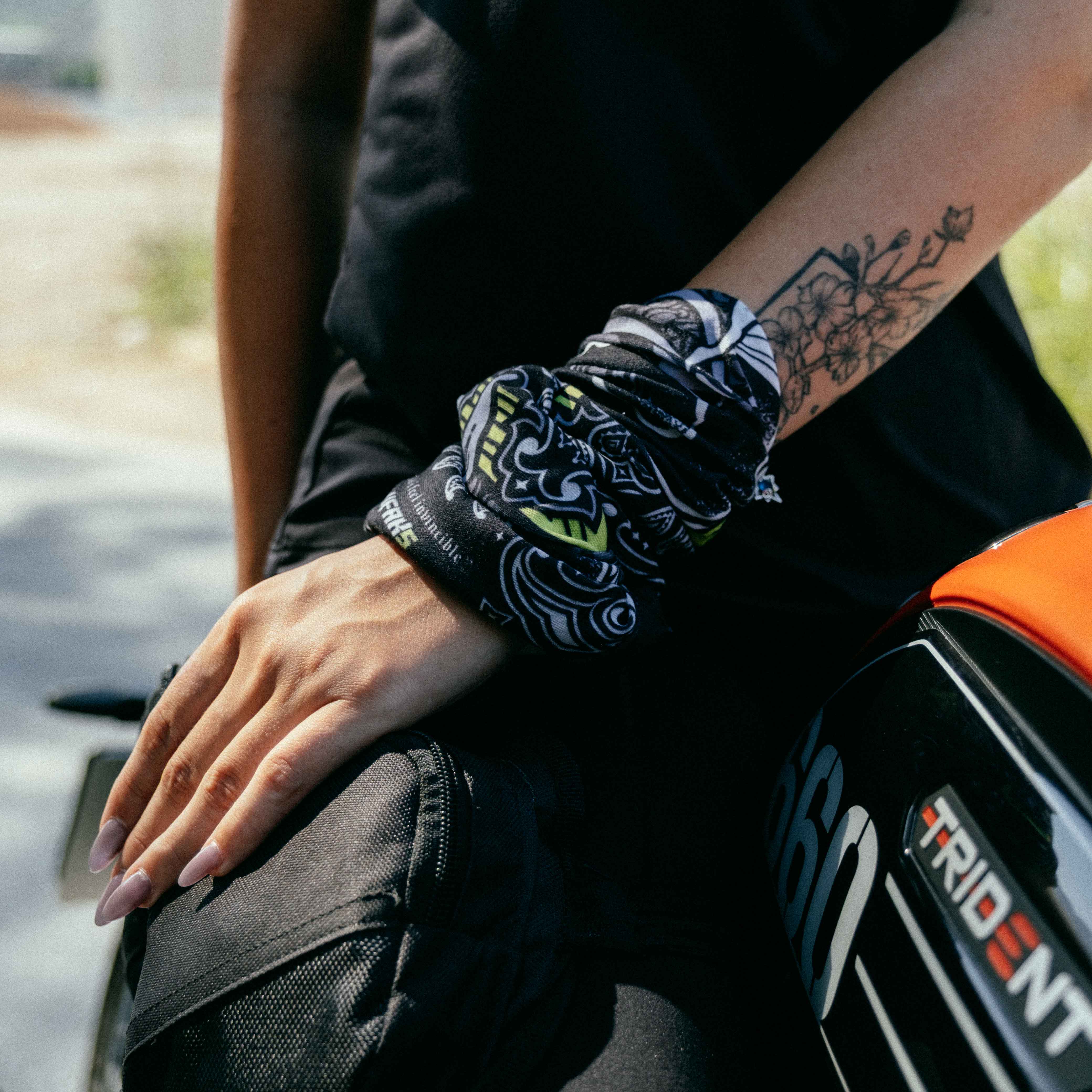 Snakebite Desenli Buff Bandana