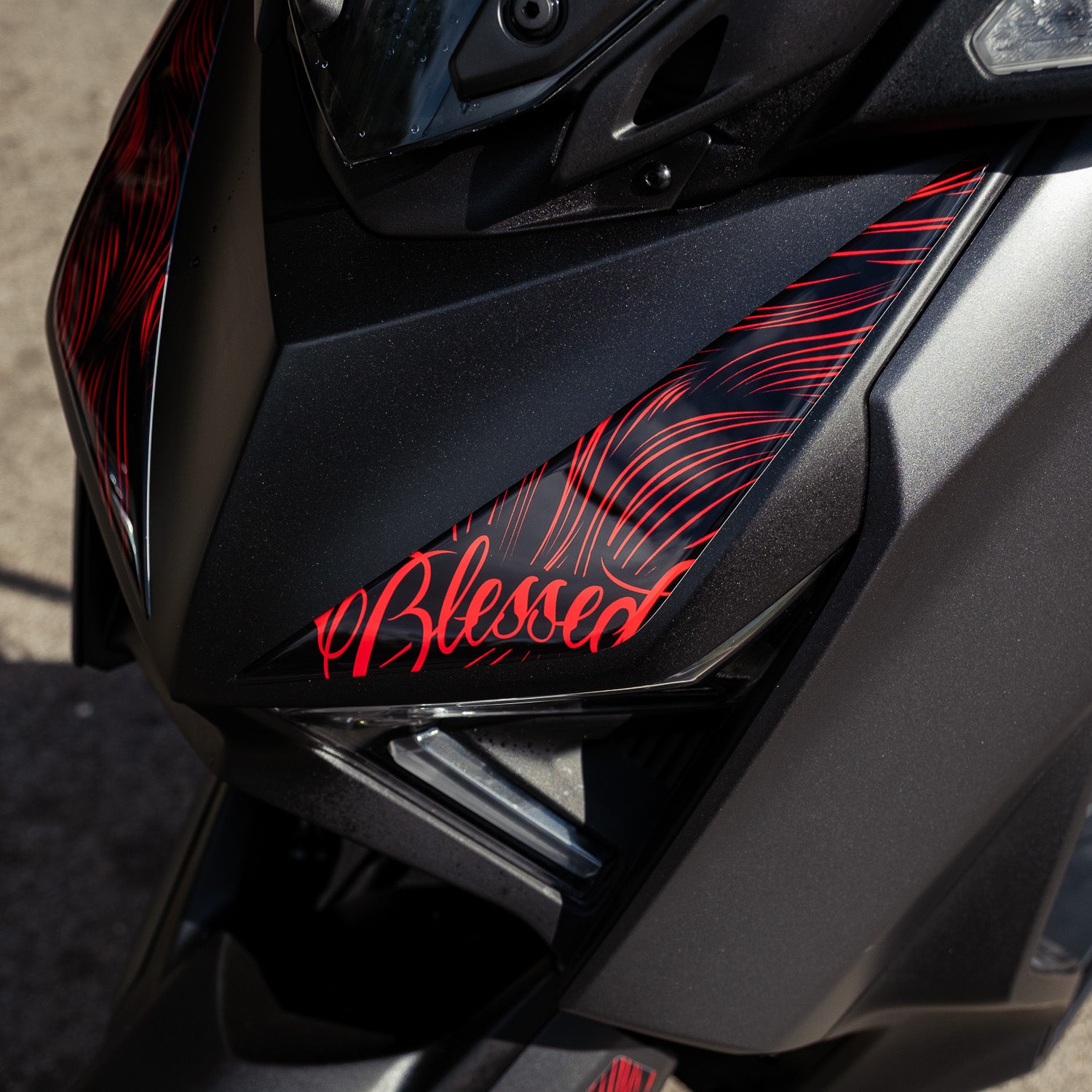 Yamaha XMAX Shadow Queen Tank Pad Set (2023-2025)