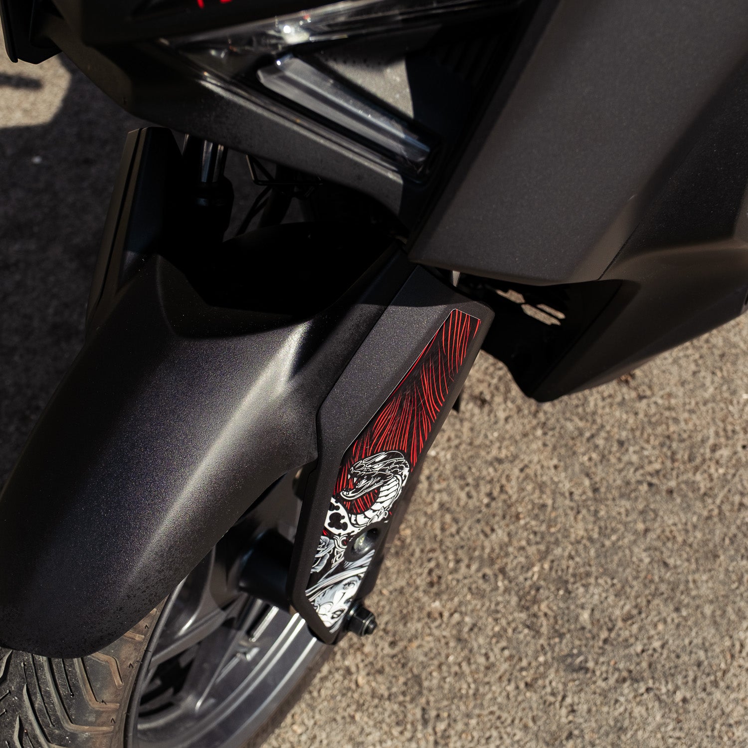 Yamaha XMAX Shadow Queen Tank Pad Set (2023-2025)