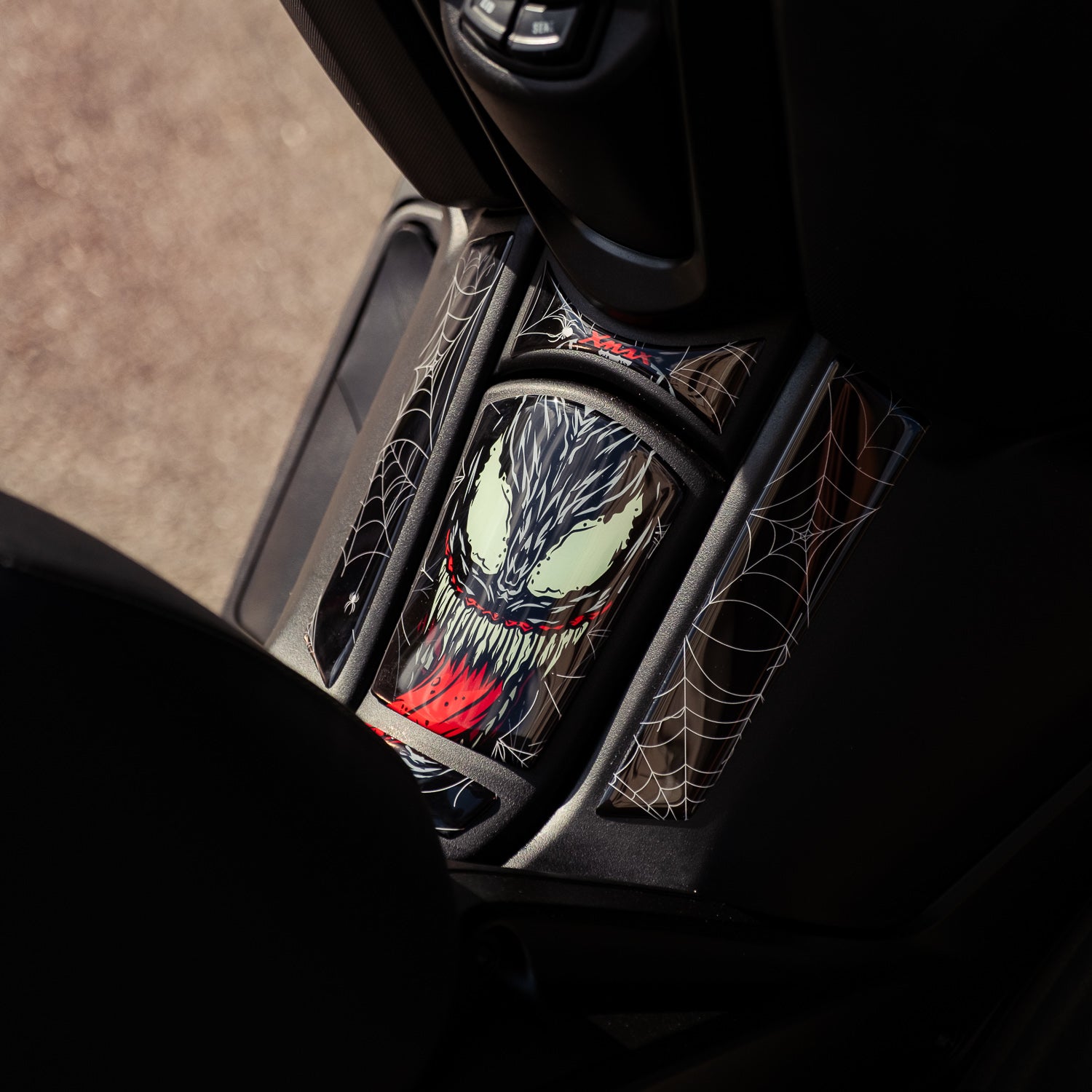 Yamaha XMAX Venom Tank Pad Set (2023-2025)